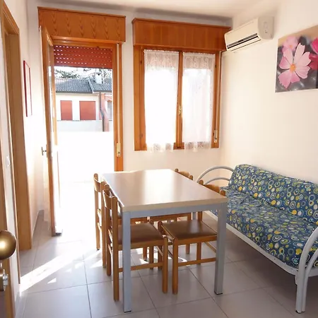 Apartman With Terrace In Village With Pools *